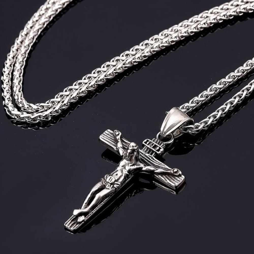 Innovative idea Crucifix Pendant silver tone necklace unisex brand new beautiful